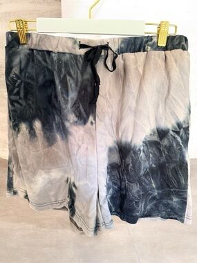 Tie-Dye Drawstring Lounge Shorts - Black & Gray with functional drawstring Sz.XL